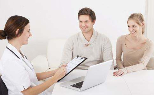 女性左侧小腹疼痛连着尾骨疼痛,女性左下腹疼痛伴随左后背疼痛