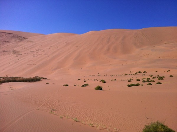 徒步穿越巴丹吉林沙漠路线,穿越巴丹吉林沙漠四日游