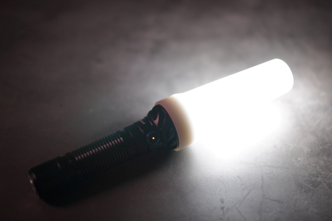 战术强光手电光源,战术型强光手电亮一下就不亮了