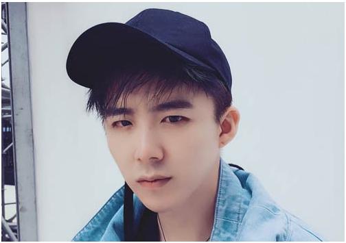 倒三角脸型八字刘海怎么剪教程,发型设计与脸型搭配男生长脸刘海