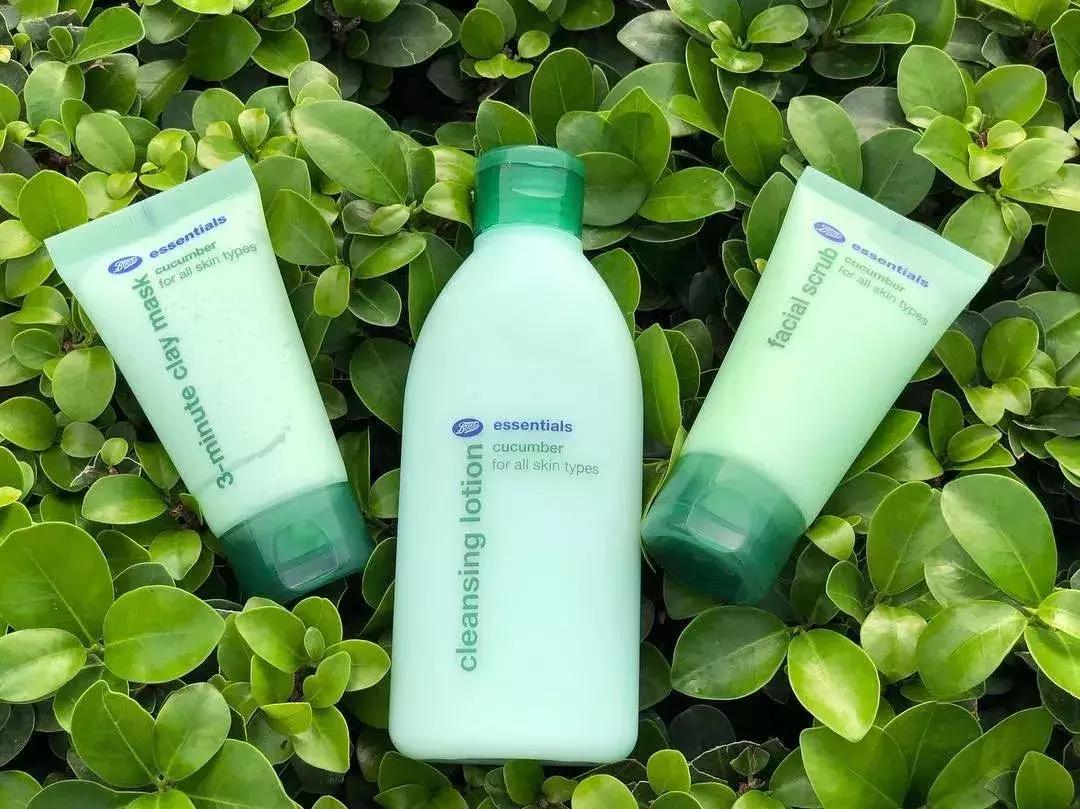 素颜霜测评红黑榜泰国,泰国购物必买眼影盘