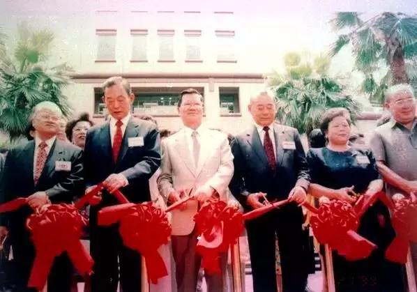 靠卖大米发家的富豪,卖米起家的富豪