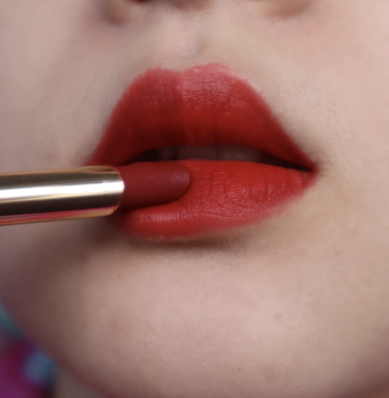 完美日记小细跟口红值得买吗,完美日记丝绒细管口红