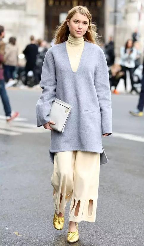 今年流行的奶奶鞋怎么搭配才好 (今年新流行奶奶鞋洋气百搭显高挑)