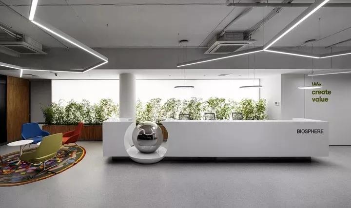 办公室装修32款极简前台,办公室装修前台背景墙怎么选