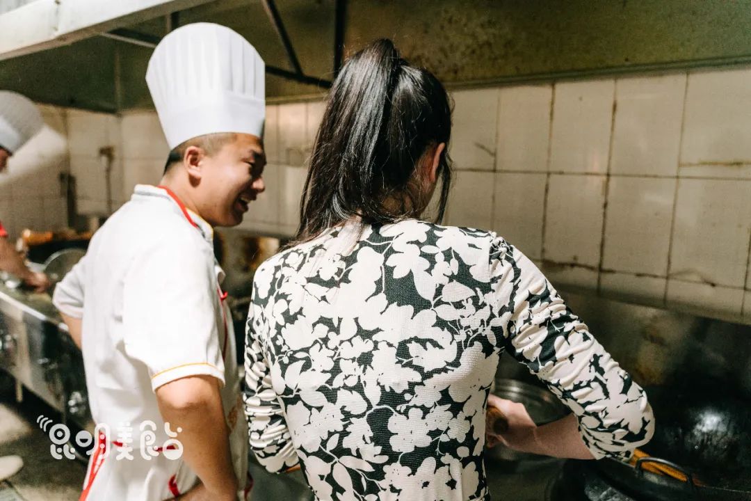 昆明排队三十年老店,昆明三十年老字号