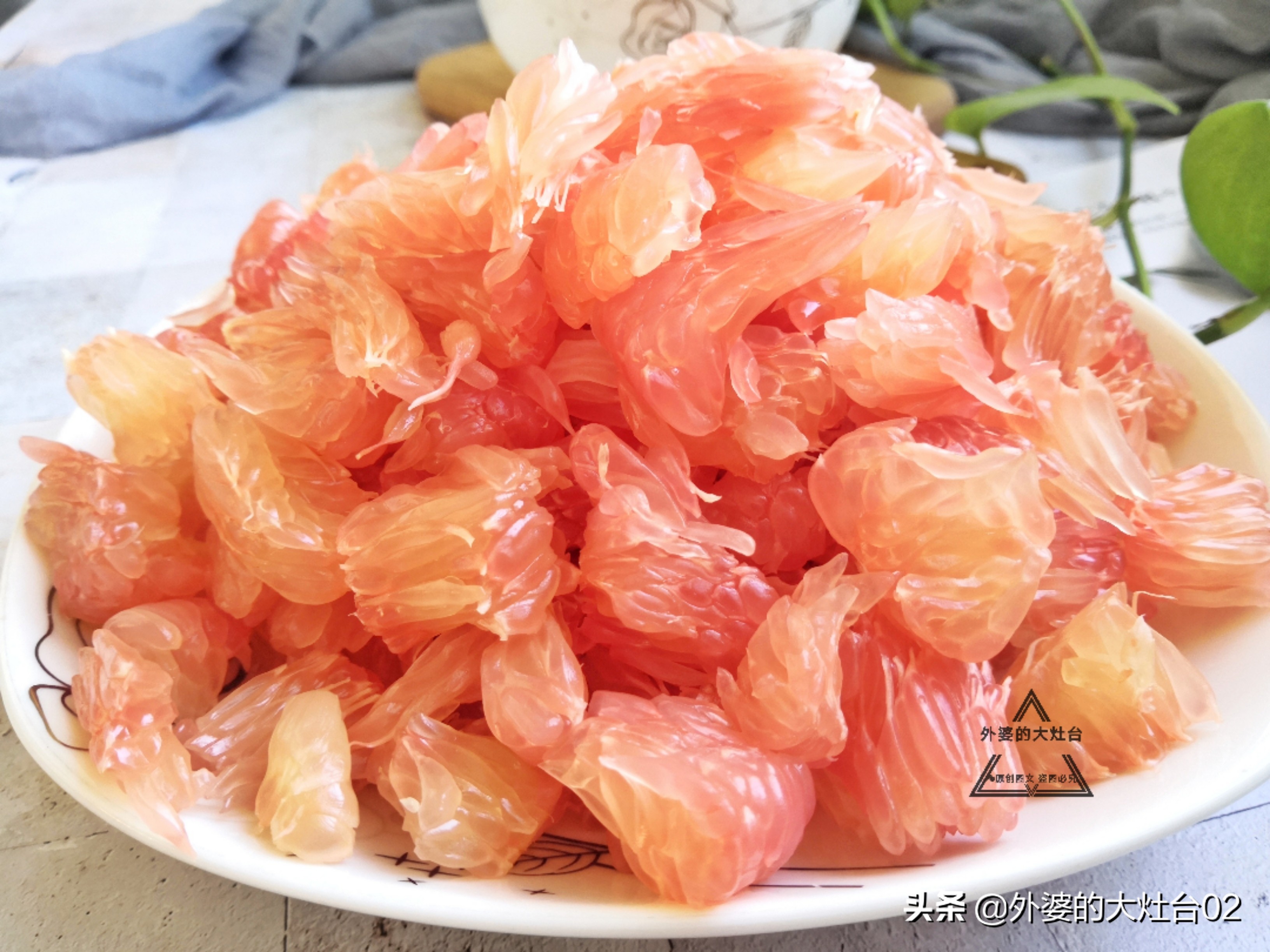 小孩吃了个柚子咳嗽了,太酸的柚子小孩吃多有什么影响