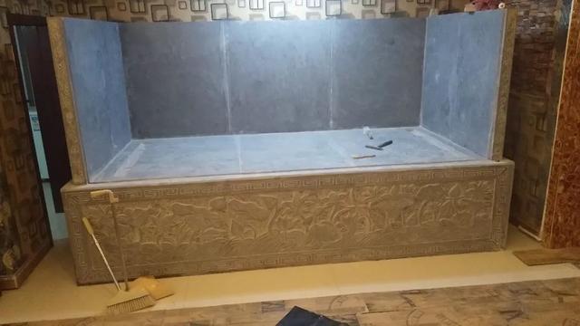 用3毫米玻璃粘的鱼缸,用大理石粘小型鱼缸