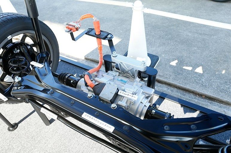 丰田雅力士2011款1.6g自动炫动版,全新丰田雅力士gr