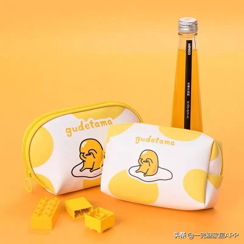 在名创优品50块钱能买多少盲盒,在名创优品100块钱买化妆品