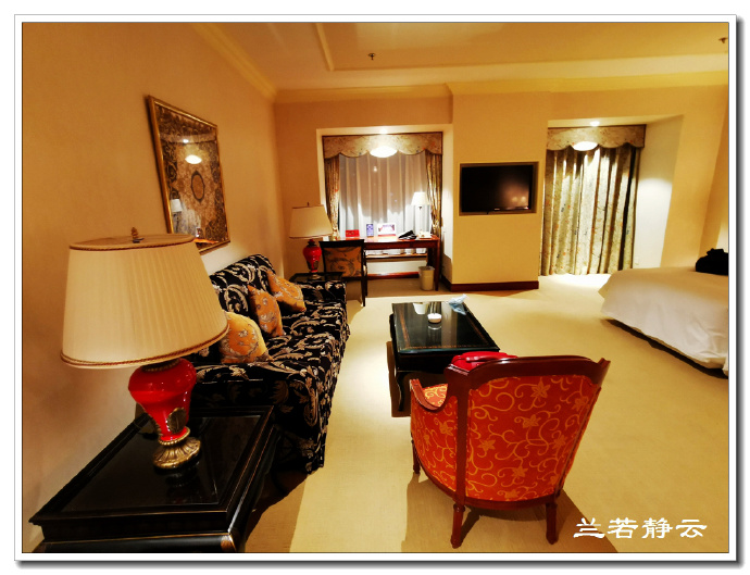 郑州小吃美食一条街附近酒店,郑州住宿附近有美食