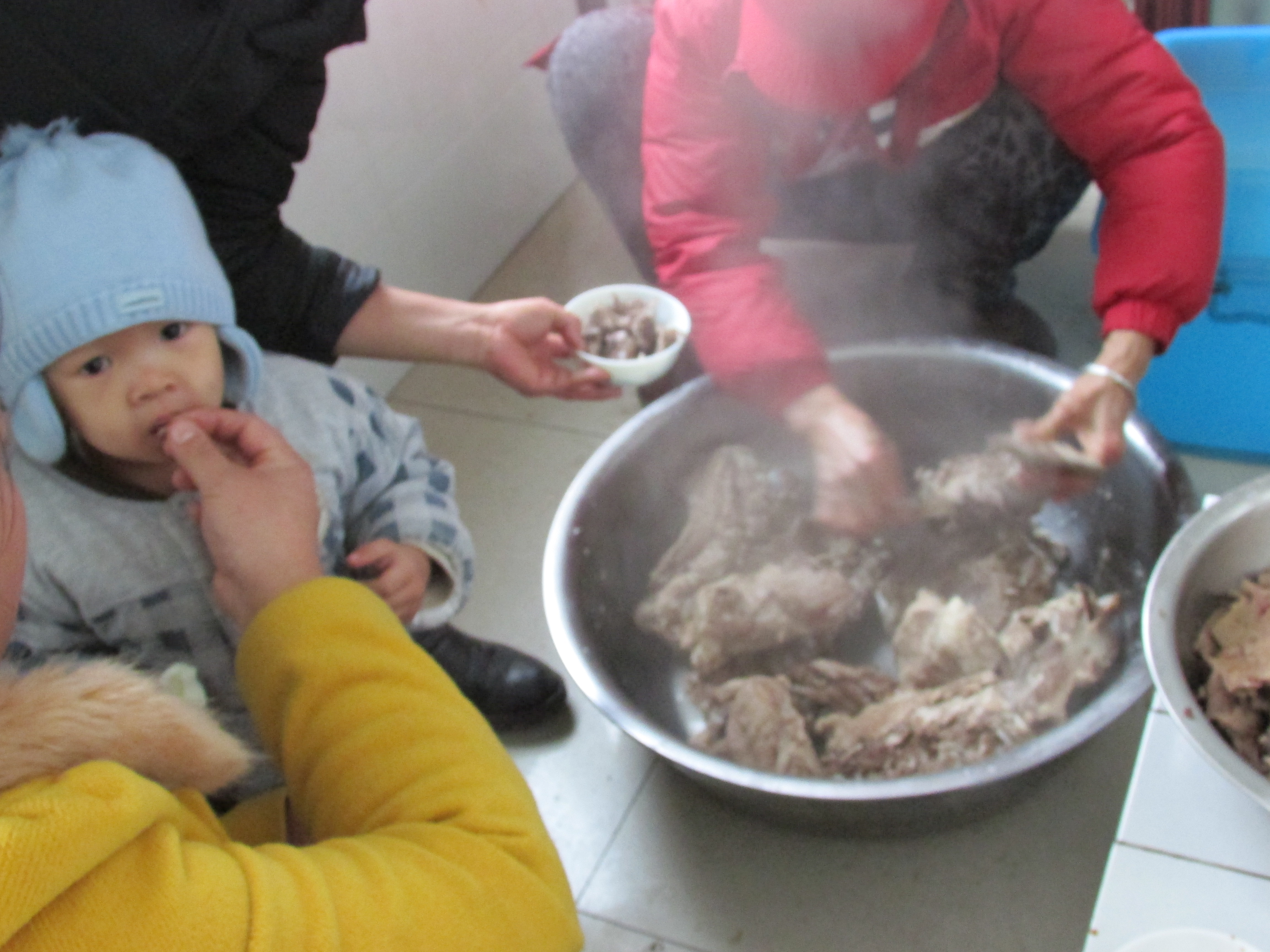 东北杀年猪来吃猪肉,老东北杀年猪