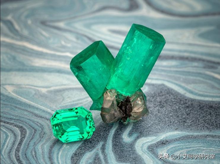 祖母绿的形成原理视频,祖母绿的历史