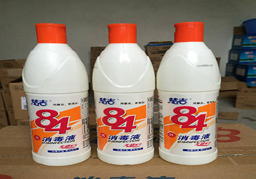 养狗皮肤病怎么治,养狗长狗虱子怎么处理