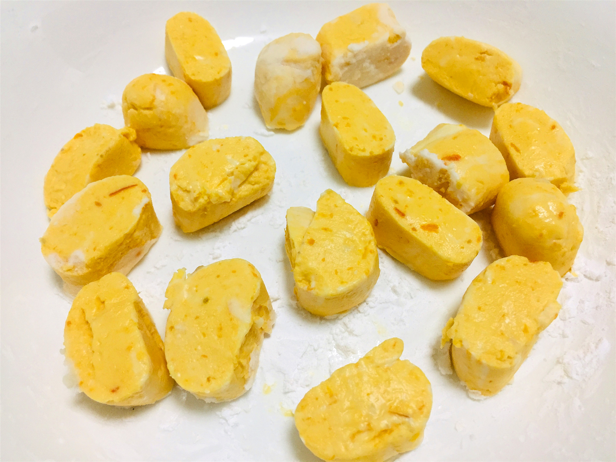 芋圆详细教程q弹不开裂,自己做的芋圆软糯不q弹