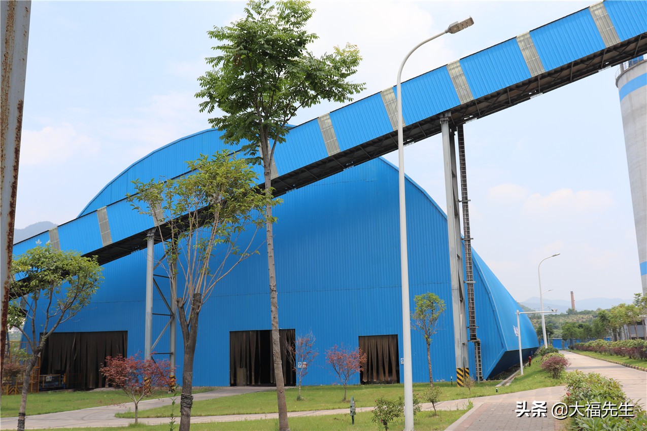 钢铁年代战友重逢,钢铁情怀