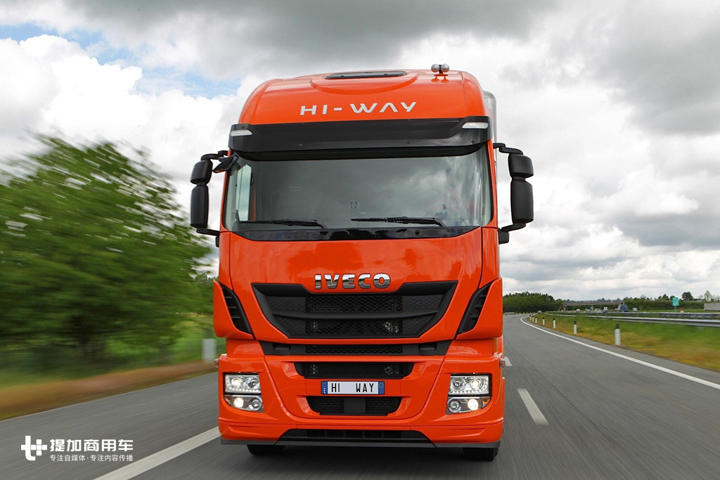 二手进口依维柯牵引车,二手依维柯牵引车