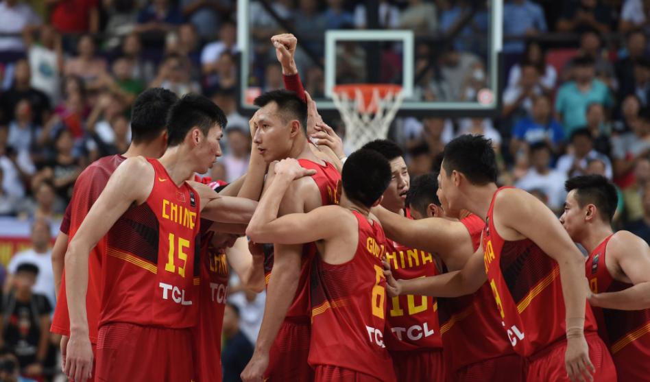 男篮水平为什么越来越靠近男足了,中国男篮为什么比男足强