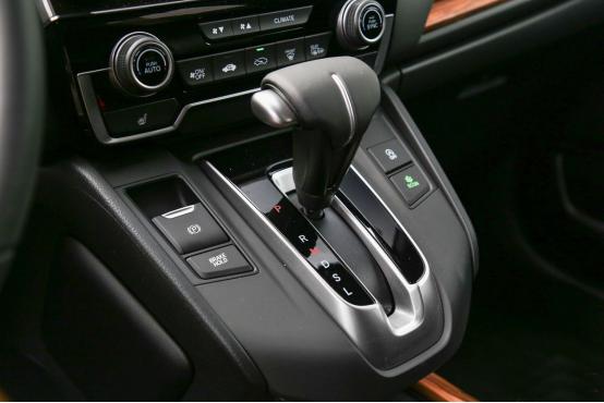 CVT变速箱与at哪个驾驶感受好,dct和cvt哪个变速箱动力肉