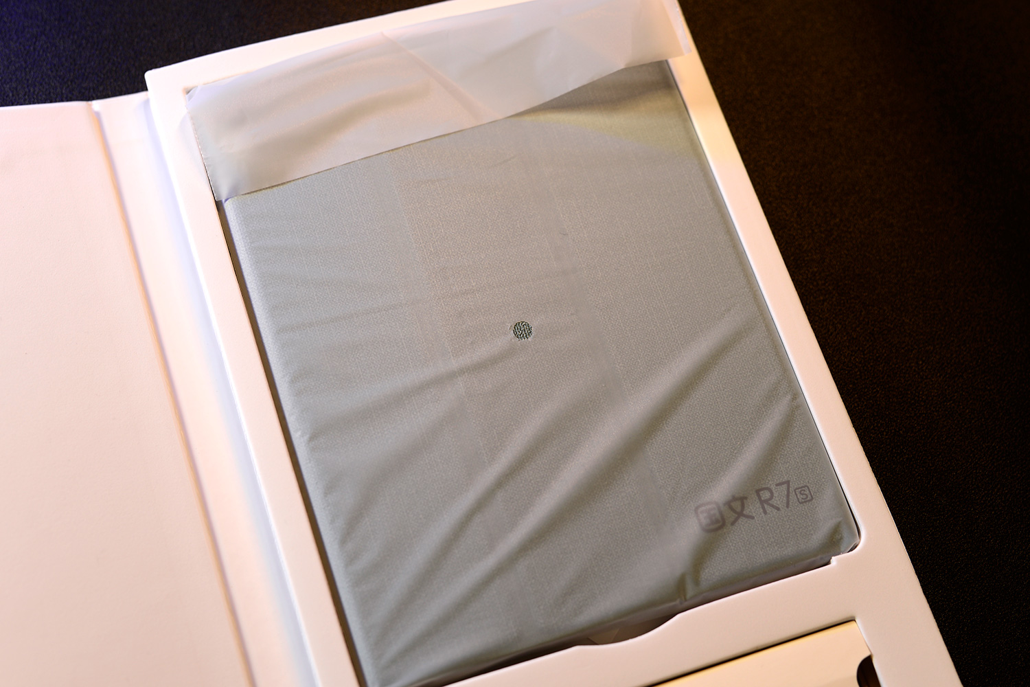 比kindlekpw好的阅读器,kindlepaperwhite5和oasis对比