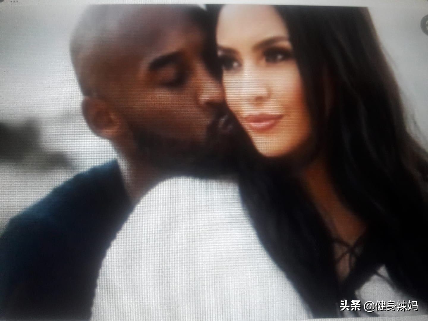 有一种爱情叫瓦妮莎和科比,瓦妮莎对科比深情缅怀