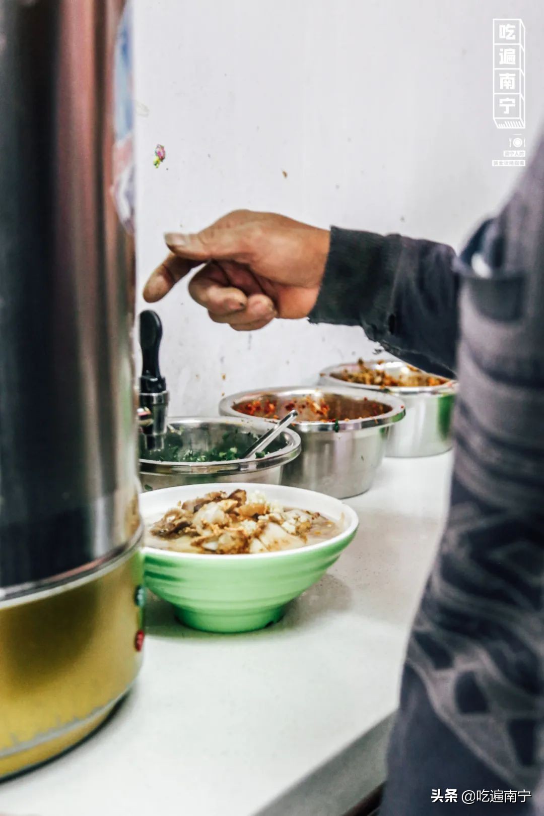 这碗桂林米粉不对劲，南宁人吃没毛病，桂林人看了一直骂