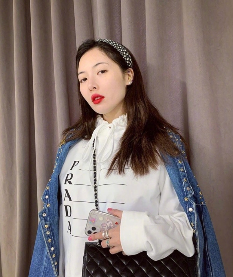 prada绿标卫衣,PRADA卫衣多少钱一件