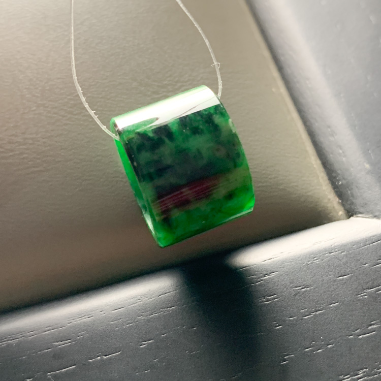 翡翠也会掉段吗,翡翠能治病吗