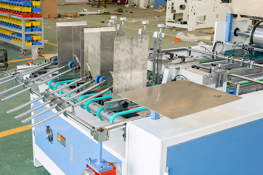 安庆永华贴窗机,安庆永华包装机械制造有限公司