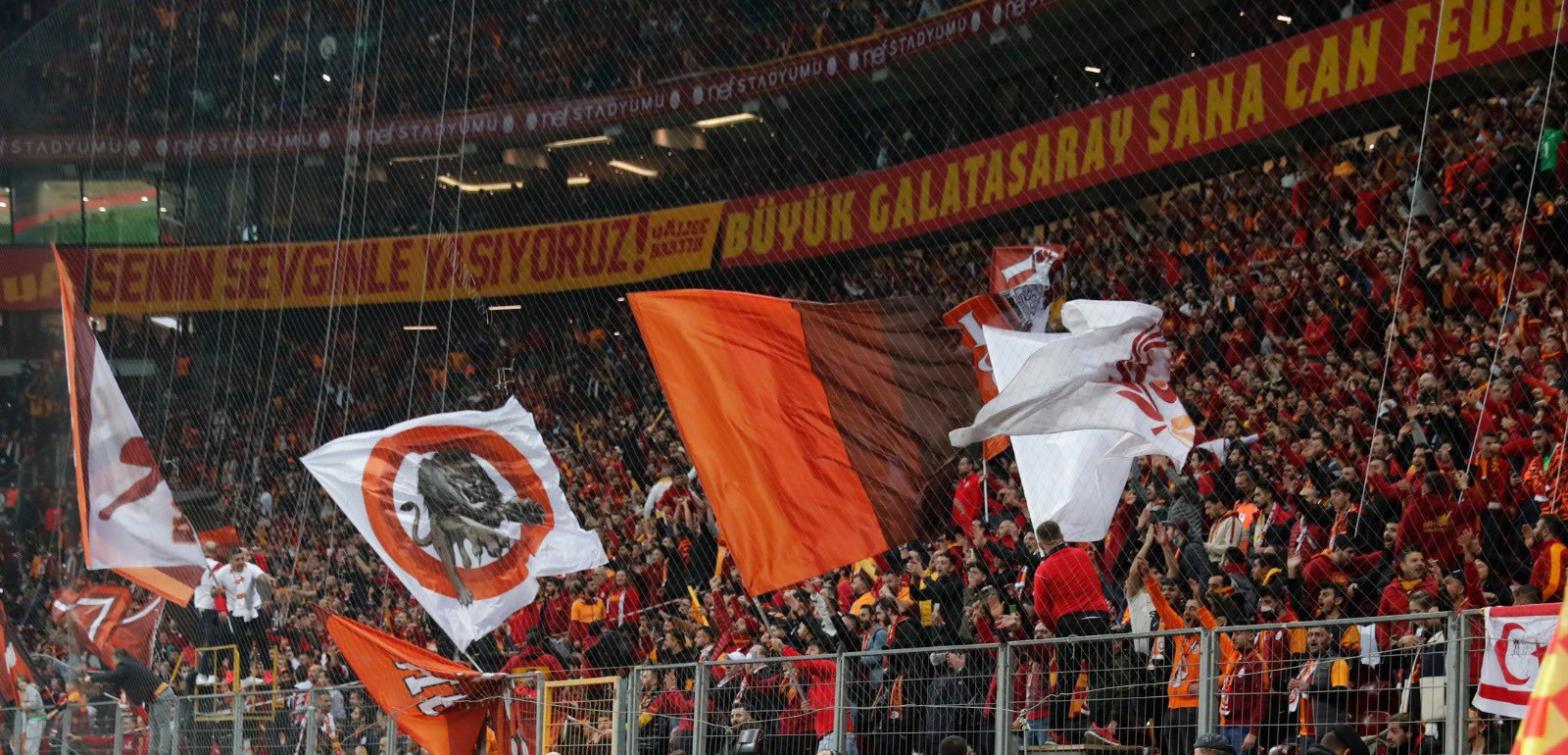 欧罗巴马赛vs阿贾克斯,欧罗巴比利亚雷亚尔翻盘马赛吗