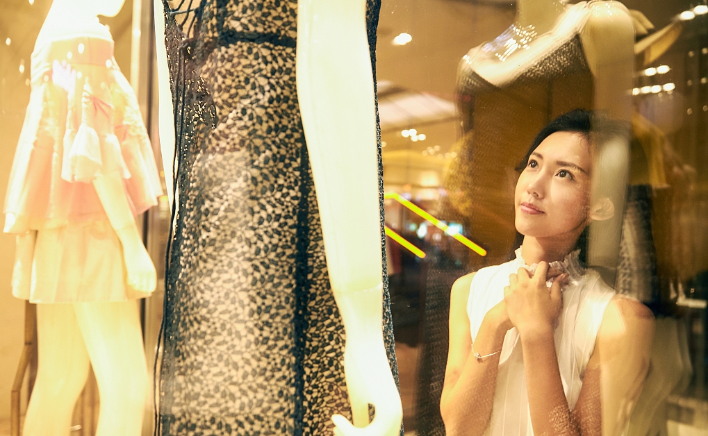 买lv的收入,买lv又纯又穷又虚荣