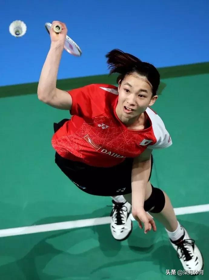 高远球打不好除规范动作外,还要掌握这些关键点