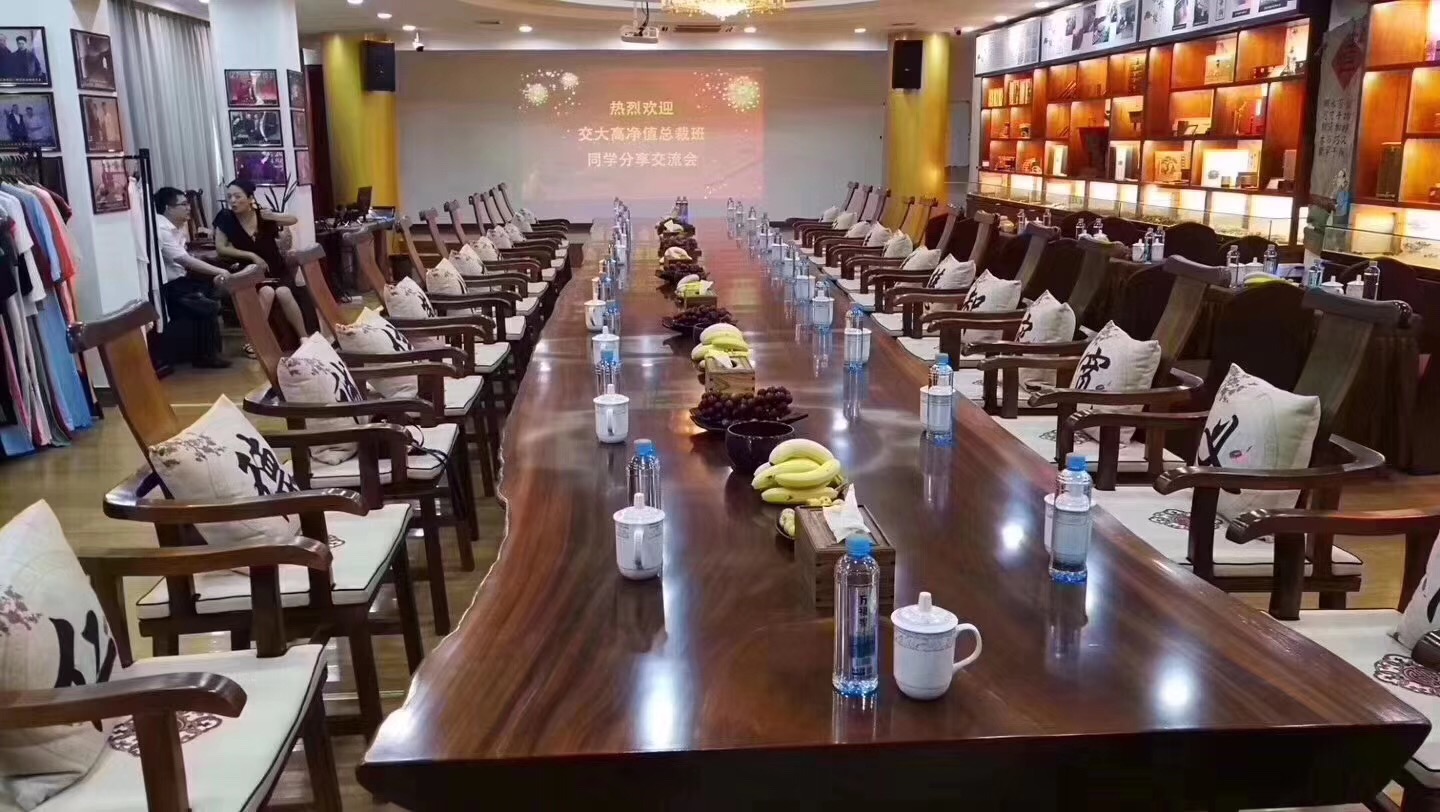 实木大板桌开裂用什么胶,实木大板开裂是怎么回事