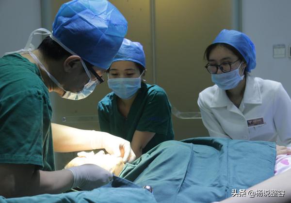 科普：自体脂肪面部填充有哪些优缺点、有哪些风险呢？