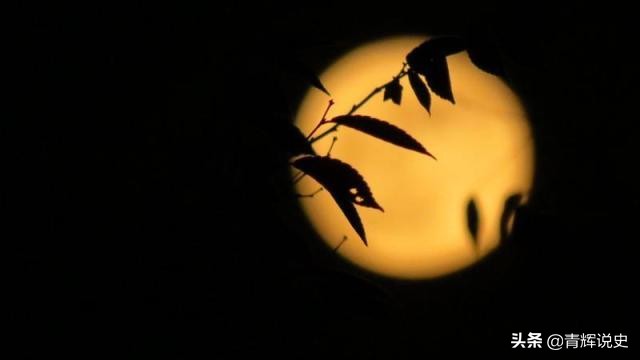 李白在什么情况下写了床前明月光,李白在什么情况下写下早发白帝城