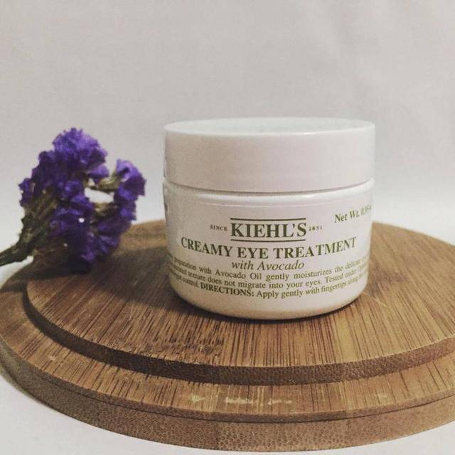 年轻人一定要用雅诗兰黛,年轻人该用眼精华还是要用眼霜