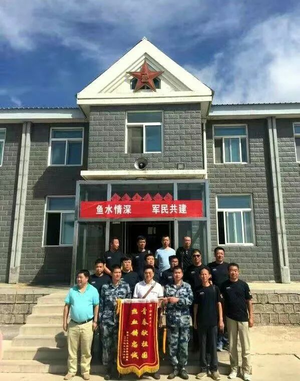 杨林老师照片,杨林老师钢琴