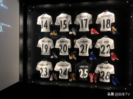 开手波等30个红灯，飞十几小时到万达看场欧冠，哪样更酸爽？