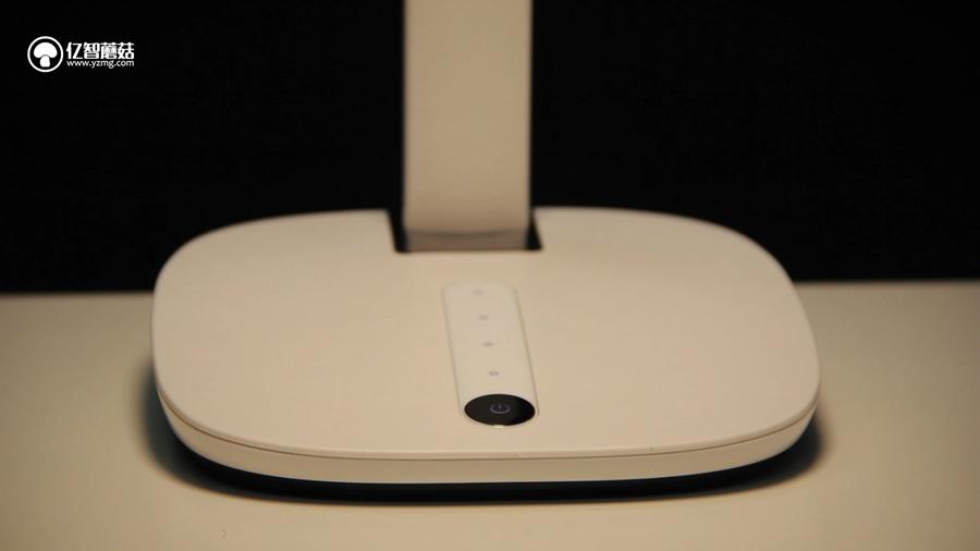 不要再相信“护眼灯”这种鬼话了！200~1500元台灯横测揭秘