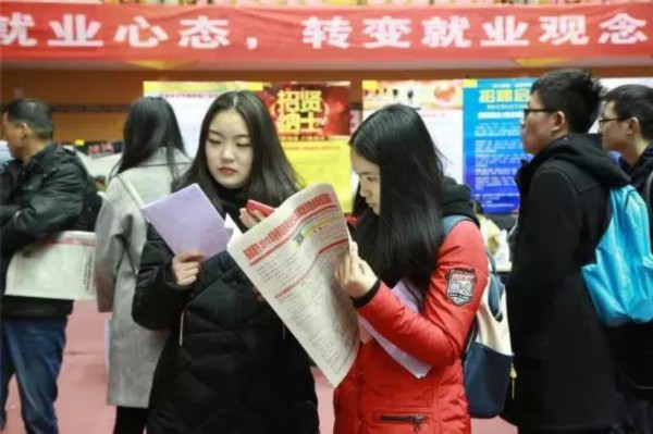 2018十大感人瞬间感谢你,谢谢2018完整视频