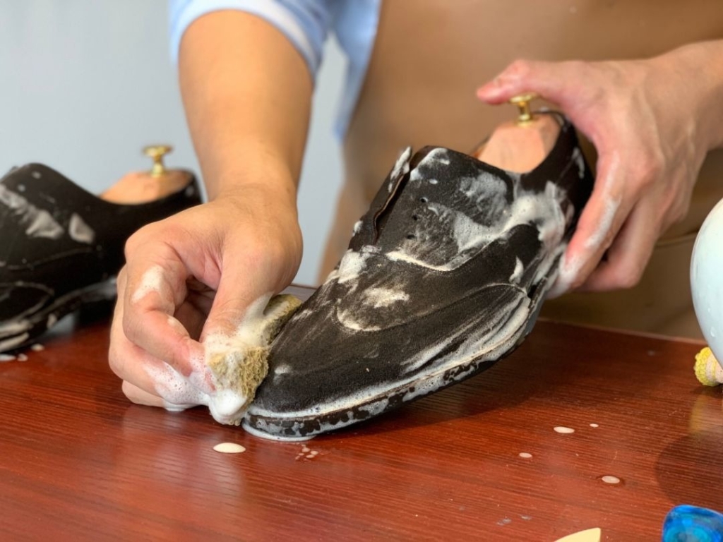 翻毛皮鞋绒面专用刷,绒面鞋翻毛皮鞋清洁护理液