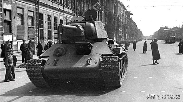 黑豹坦克的缺点,黑豹坦克是什么时候造出来的