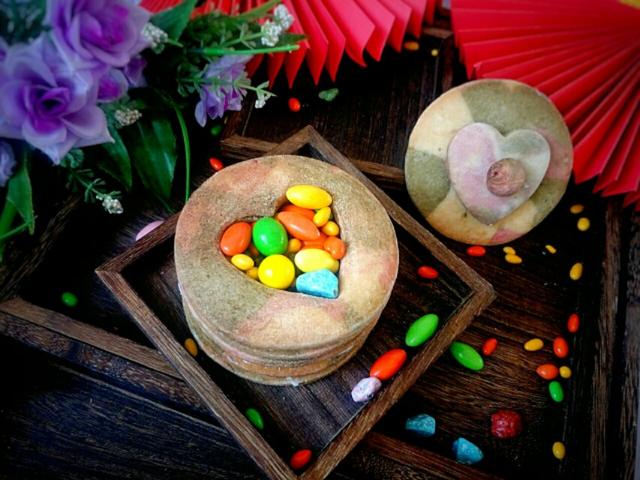 五彩斑斓包装的糖,五颜六色的彩虹糖