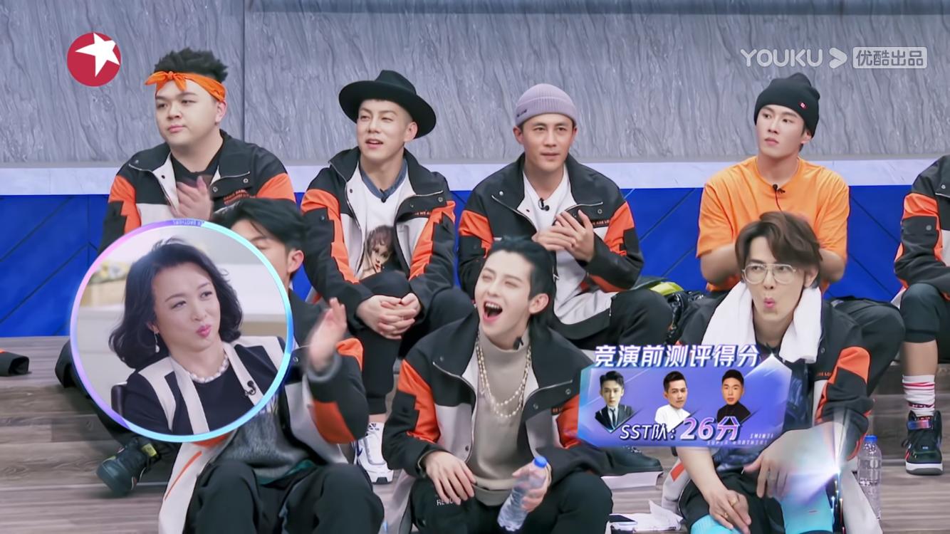 无颜、哑嗓、广场舞水平的搞笑担当烧老师凭啥得“小考”第一？