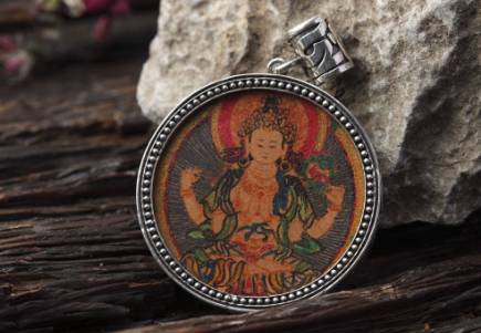 阴历7月戴什么辟邪,晚上出门回来得晚戴什么辟邪