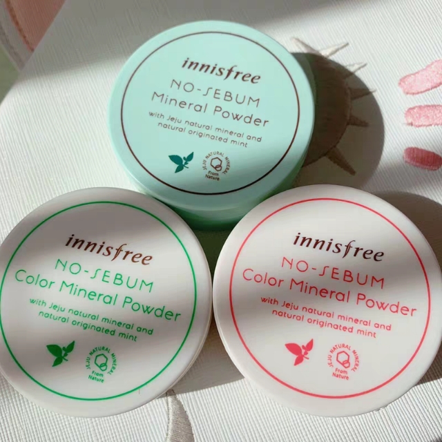 适合所有肤质使用的一款散粉,给大家推荐一个超级好用的散粉