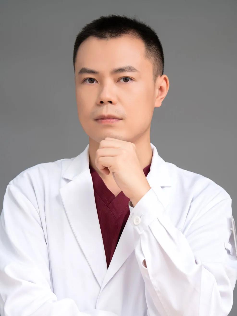 中国医师节致敬最美白衣天使,中国医师节致敬可爱的人