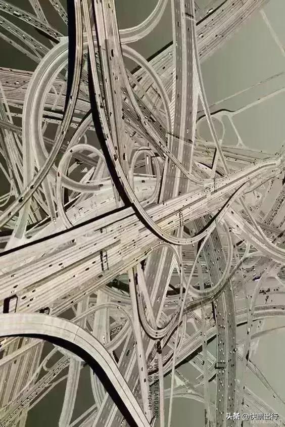 这是一条神奇的“天路”，难得一见，绝对震撼你的双眼