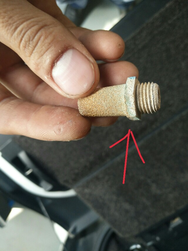 路虎揽胜悬挂漏气如何处理,路虎揽胜报举升故障