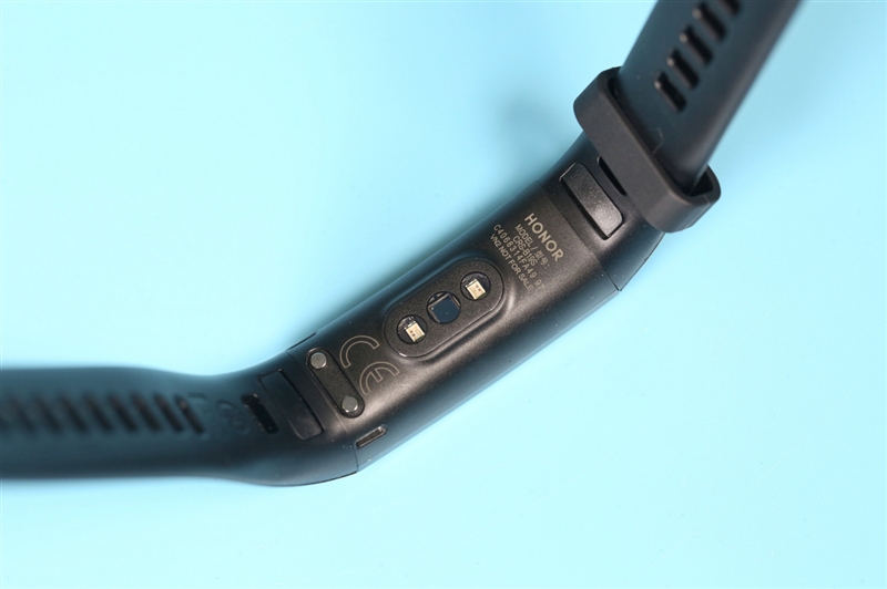 荣耀手环5i血氧测试准确吗,荣耀手环6与荣耀手环5对比评测